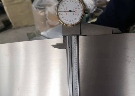 Buen precio Banda de inconel 600 con rango de fusión de 1354-1413 °C en condiciones duras / blandas y superficie brillante / oxidada en línea